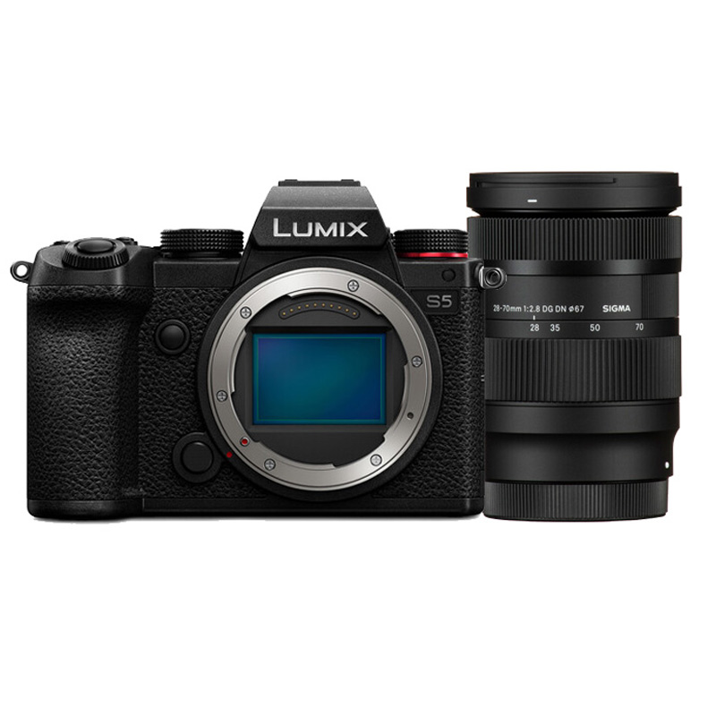 Panasonic Lumix DC-S5 y Sigma 28-70mm F/2.8 DG DN Contemporary